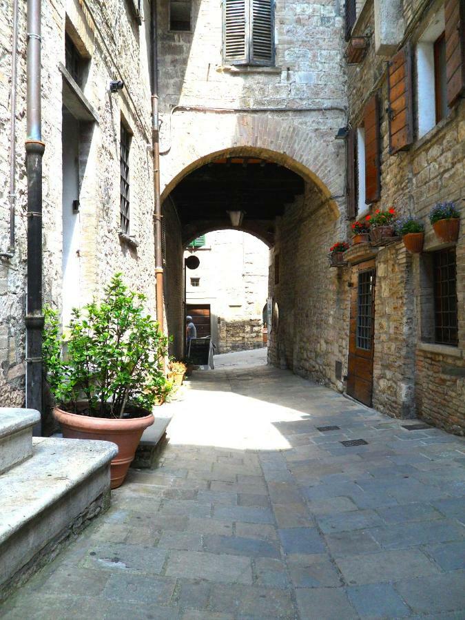 Affittacamere In Centro Gubbio Exterior foto